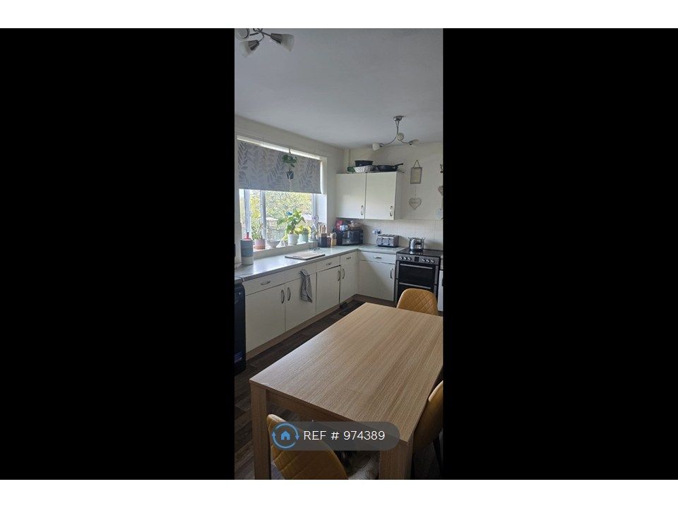 Property photo 2 of 9 Kitchen/Dinner