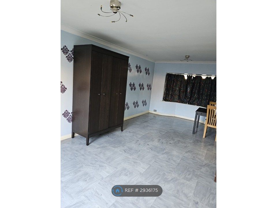 Property photo 3 of 10 Reception Room