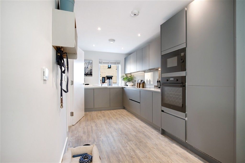 Property photo 2 of 16 Kitchen