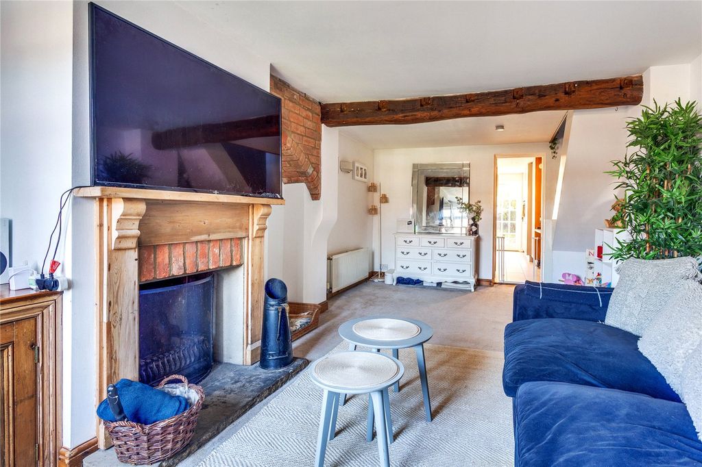 Property photo 2 of 12 Living/Dining Room