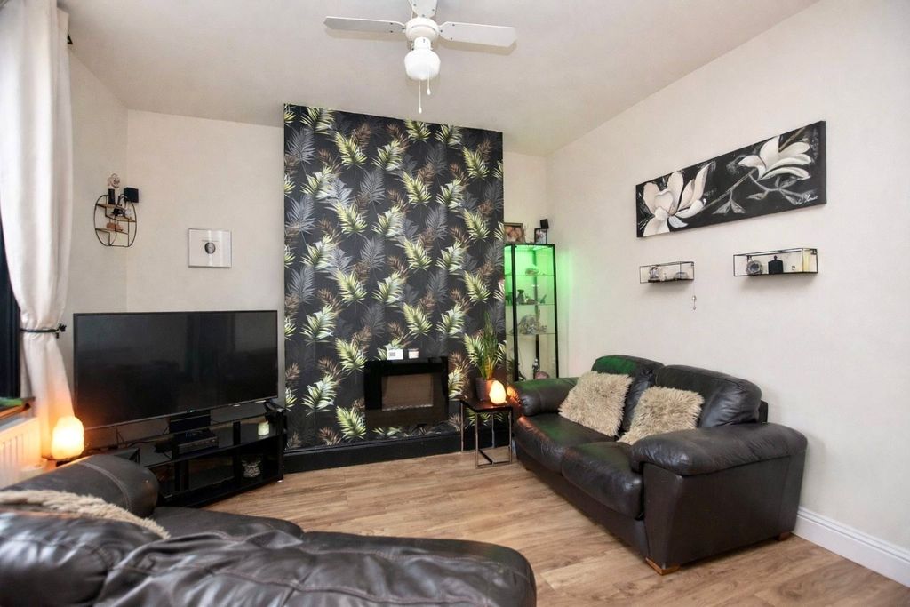 Property photo 2 of 13 Living Room