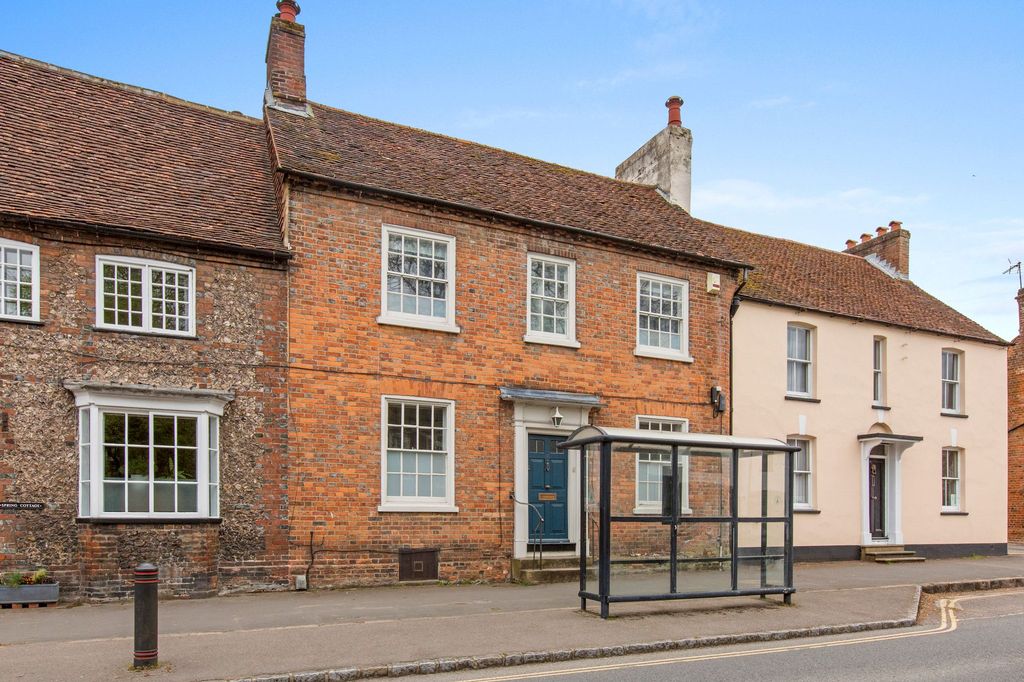 Property photo 1 of 11 Front