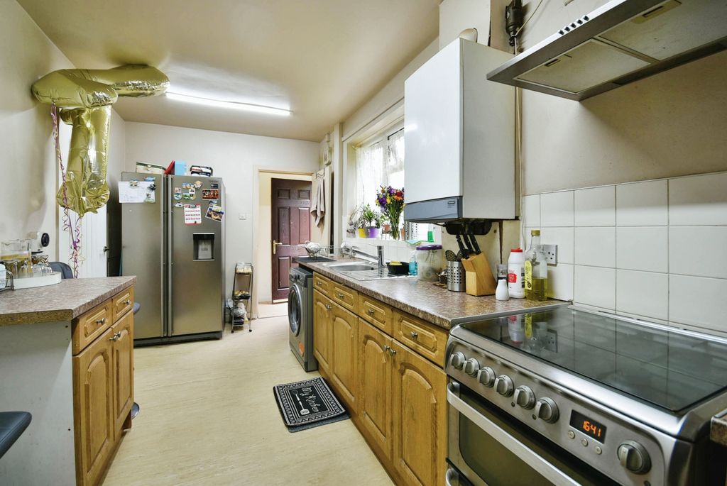 Property photo 2 of 15 Photography