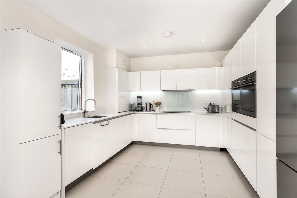 Property photo 3 of 20 Picture No. 17