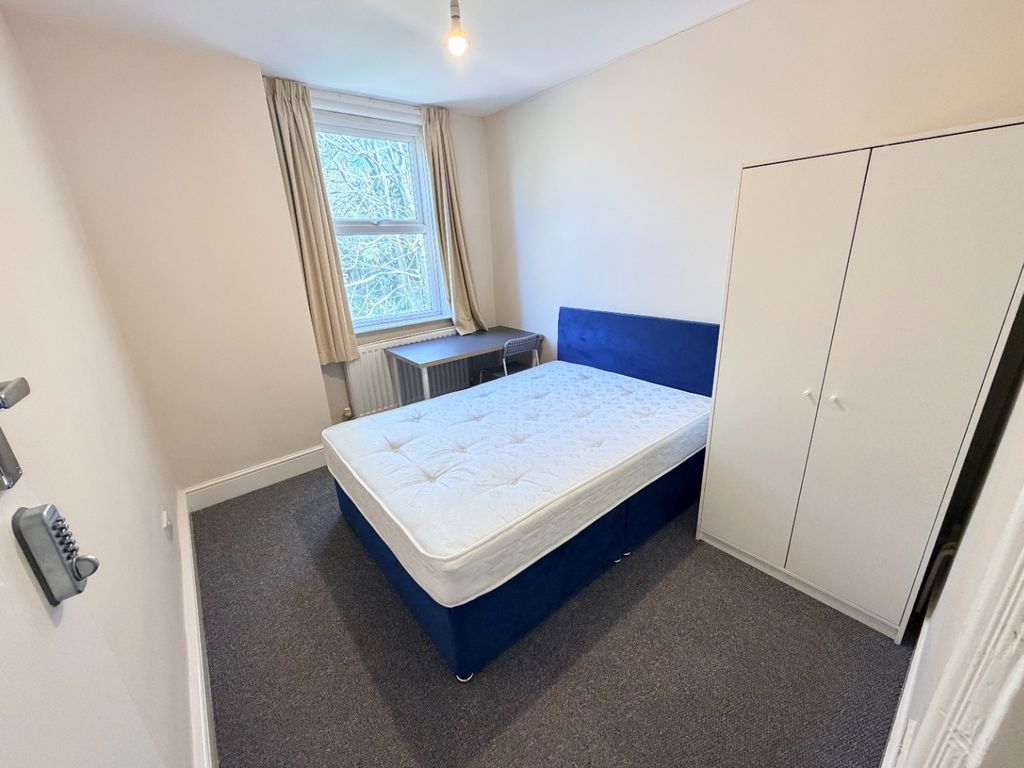 Property photo 1 of 8 5231980