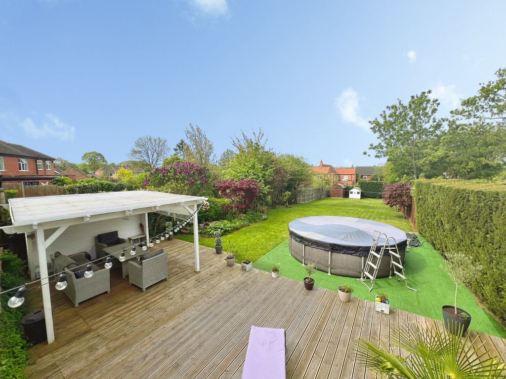 Property photo 3 of 25