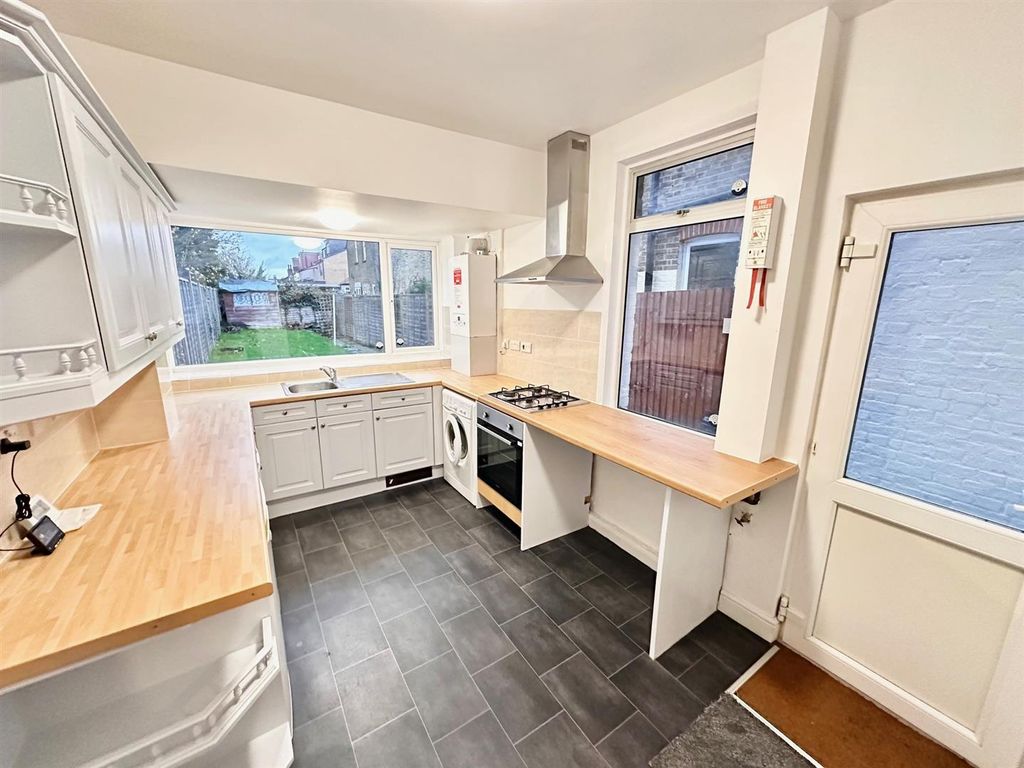 Property photo 2 of 16 Kit.Jpg