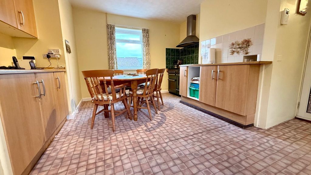 Property photo 3 of 12 3.Jpg