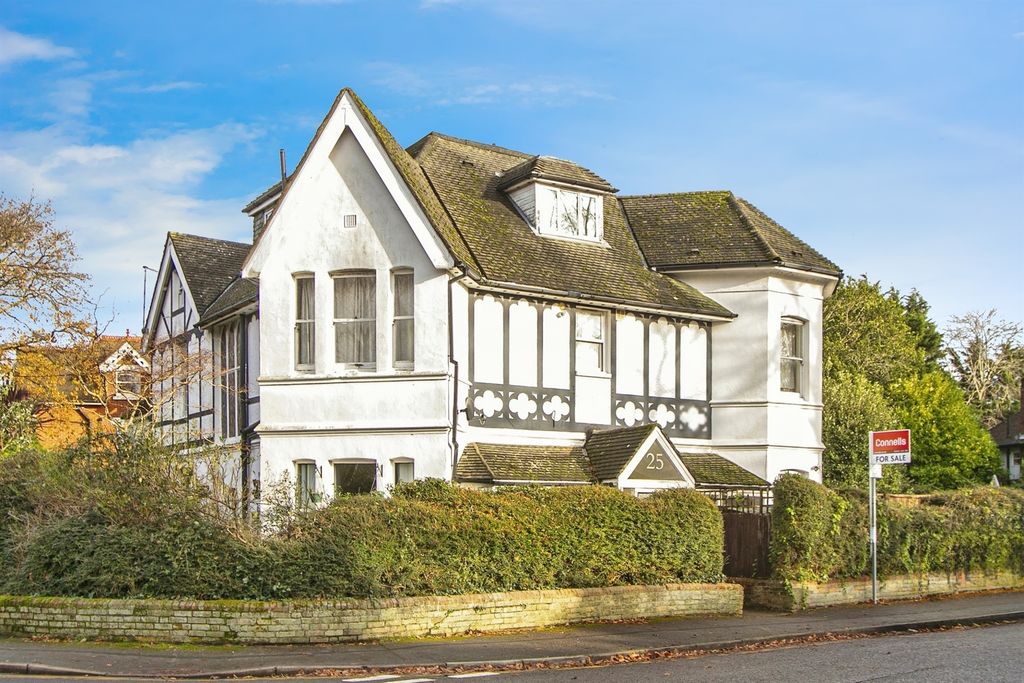 Property photo 1 of 18
