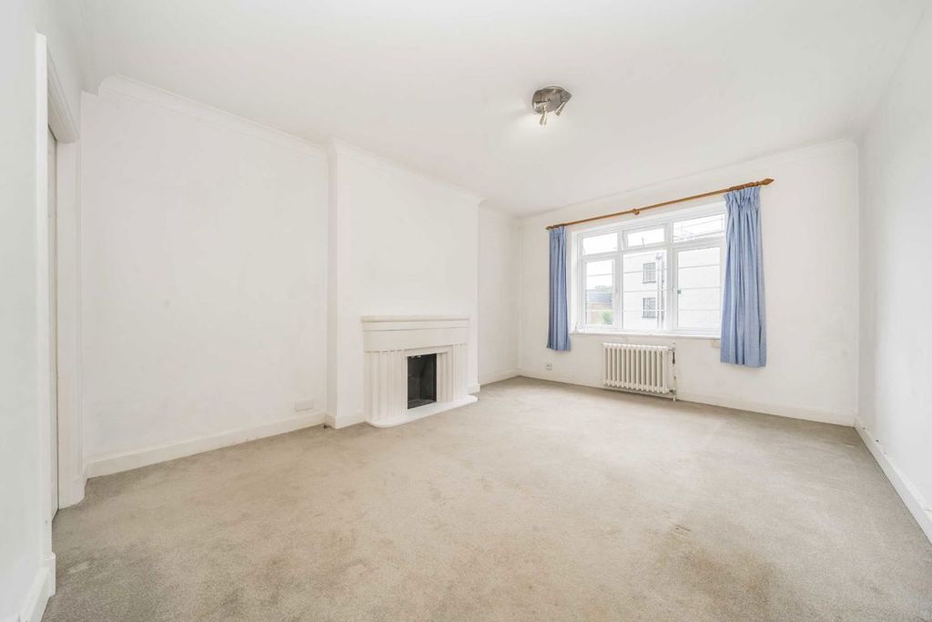 Property photo 2 of 5