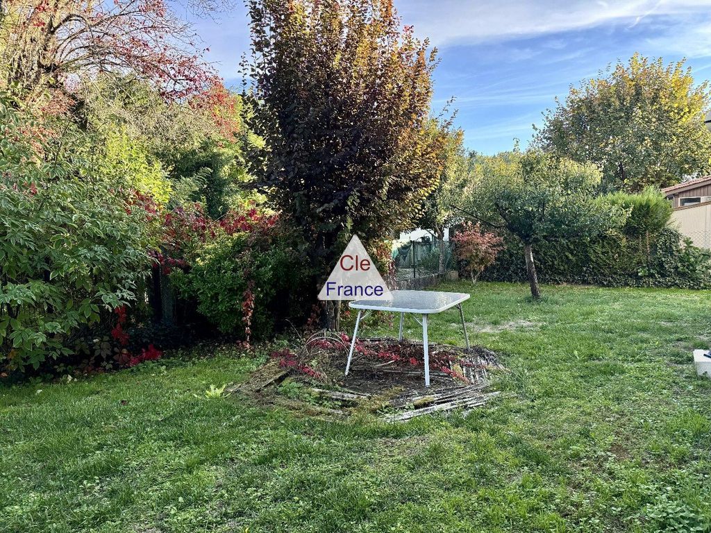 Property photo 2 of 16