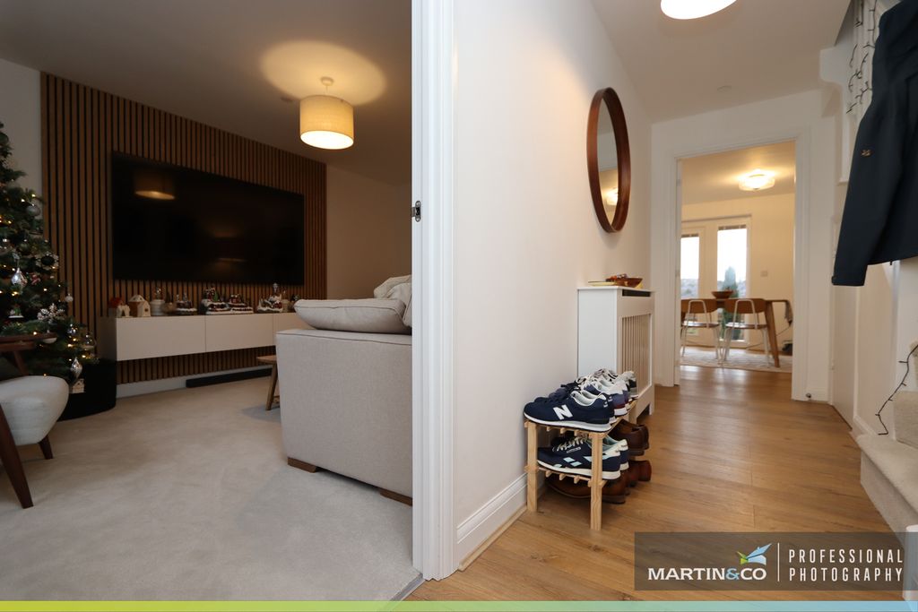 Property photo 3 of 31