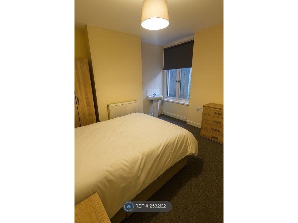 Property photo 2 of 7 Room 2