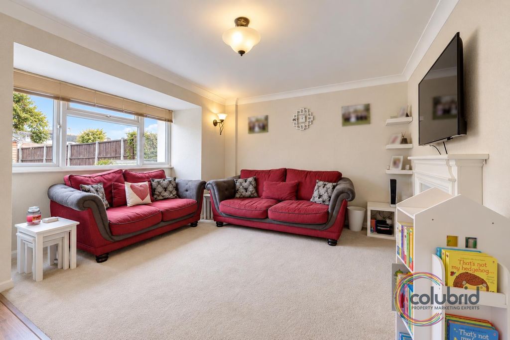 Property photo 2 of 17