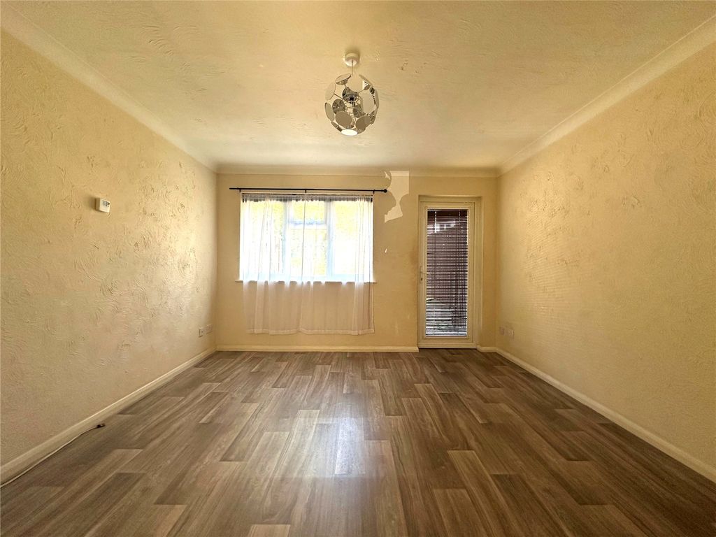 Property photo 3 of 8 Picture No. 20
