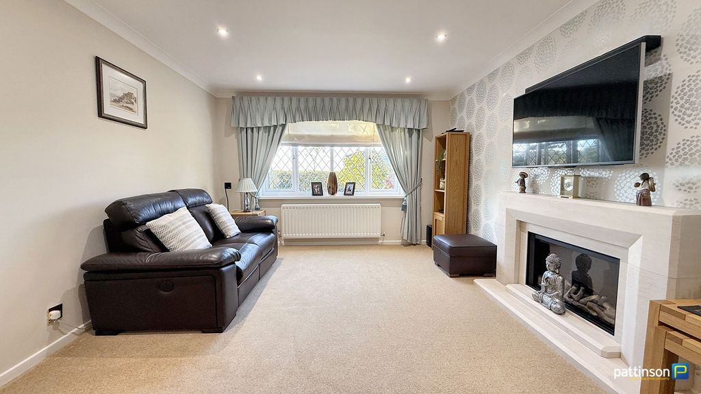 Property photo 2 of 61