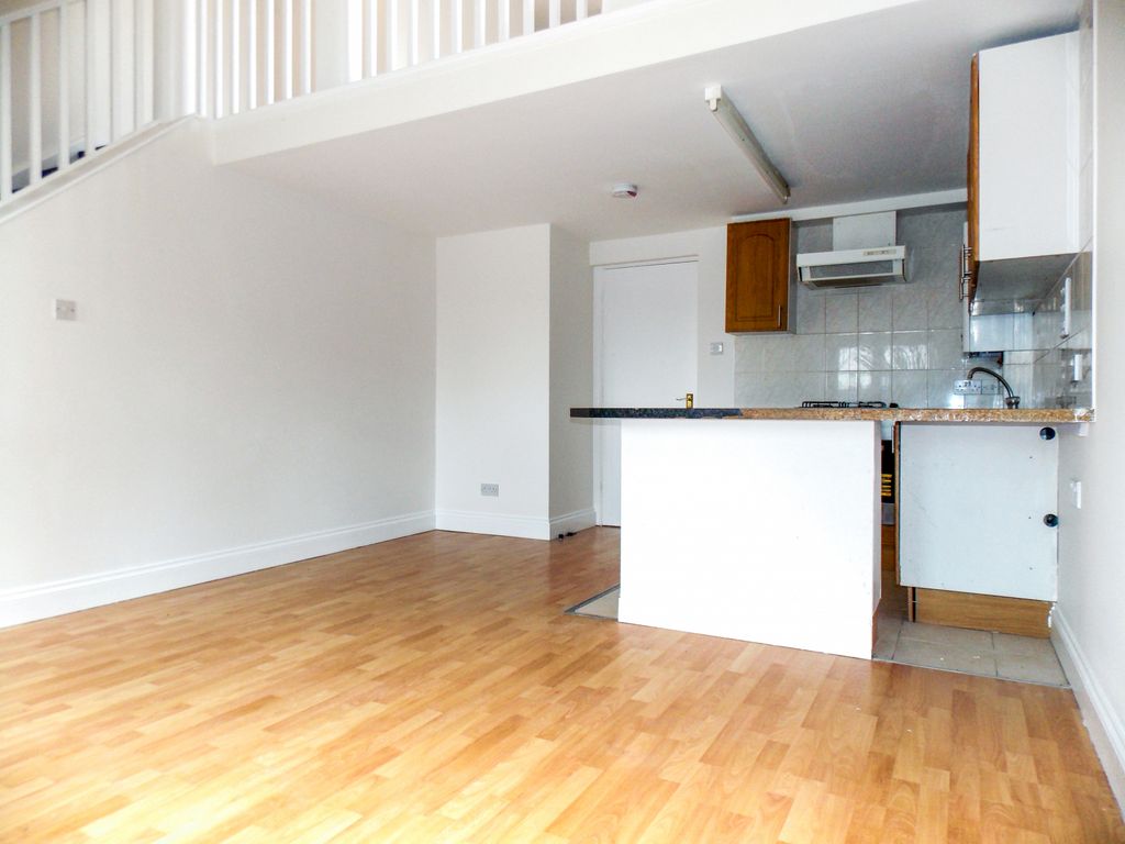 Property photo 2 of 12 Gallery