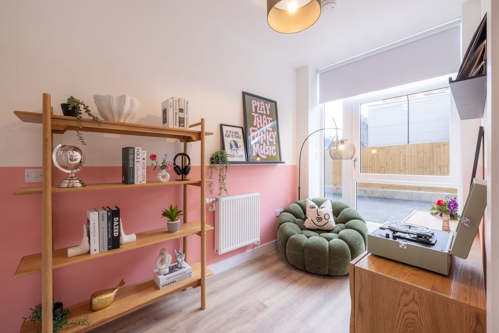 Property photo 3 of 13