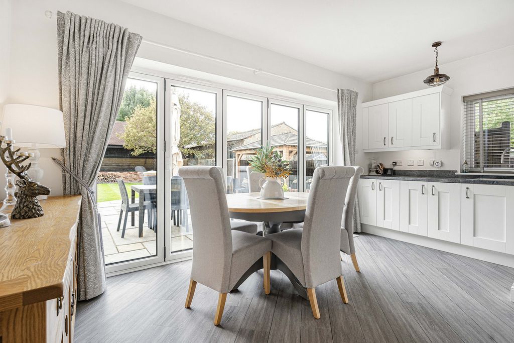 Property photo 3 of 50