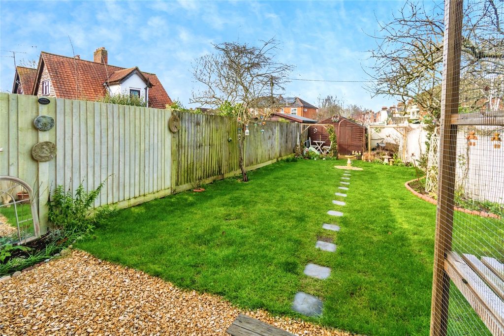 Property photo 2 of 21 Picture No. 16