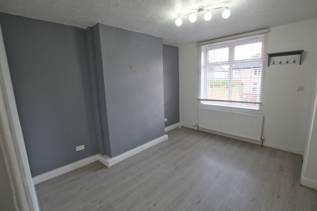 Property photo 2 of 7 2B