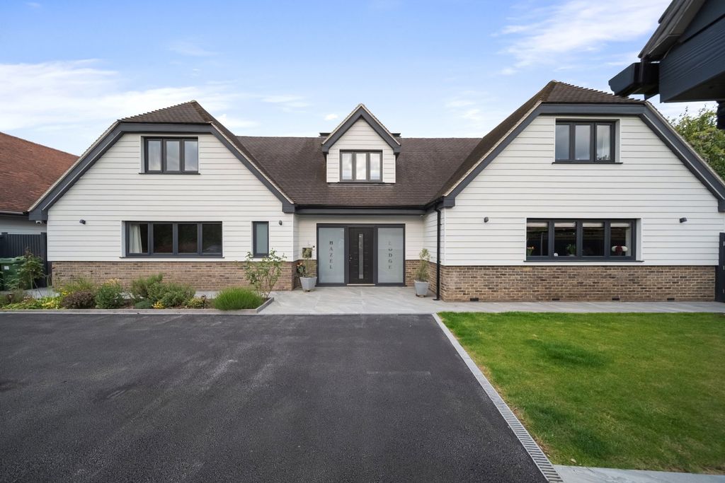 Property photo 2 of 54