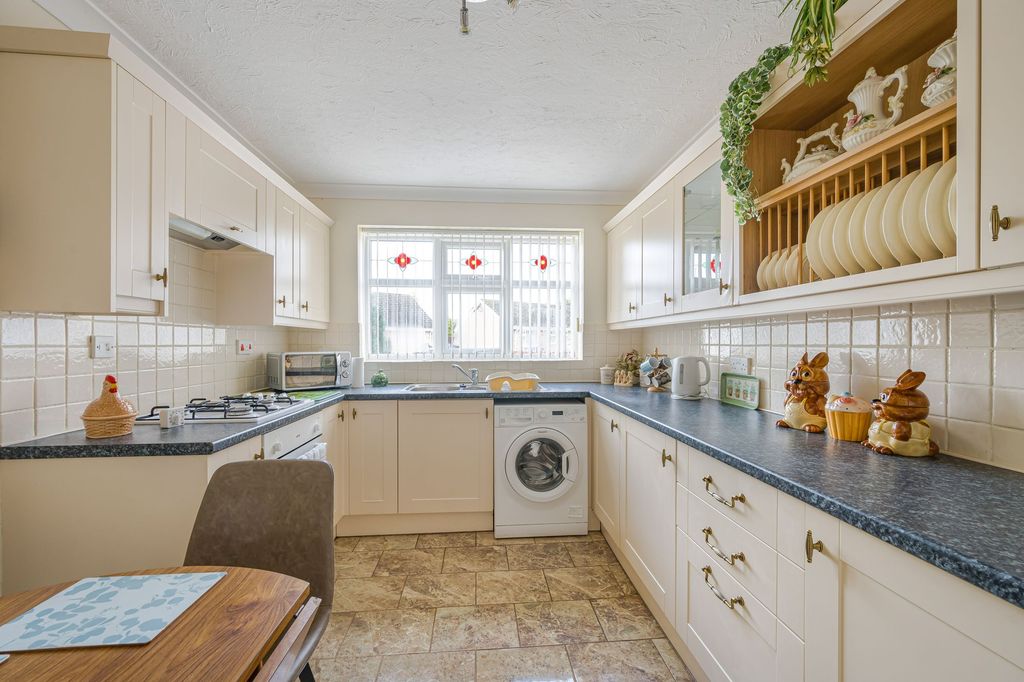 Property photo 3 of 19