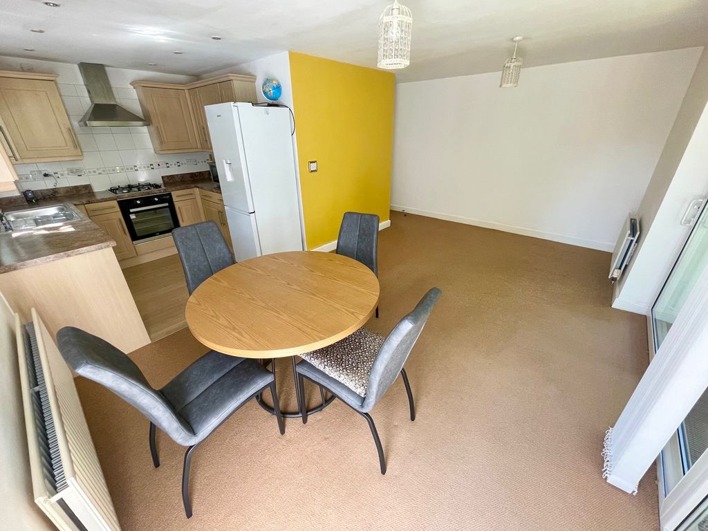 Property photo 2 of 16 Image