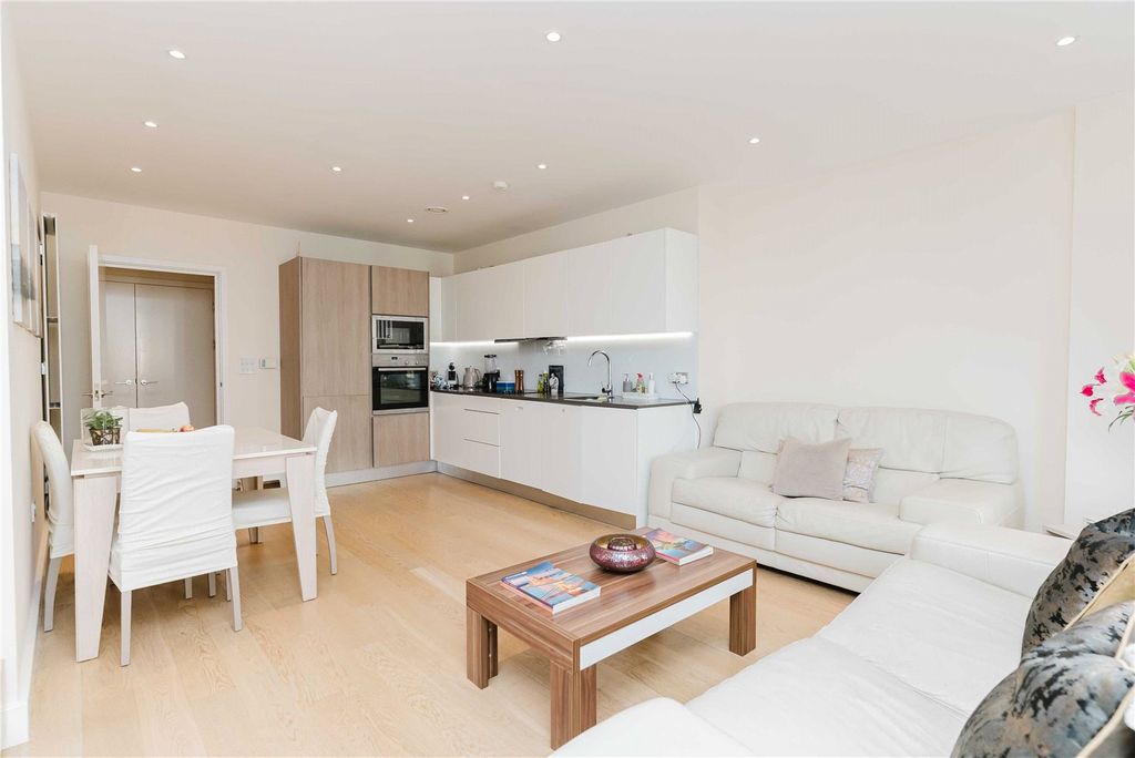 Property photo 3 of 21 Picture No. 29