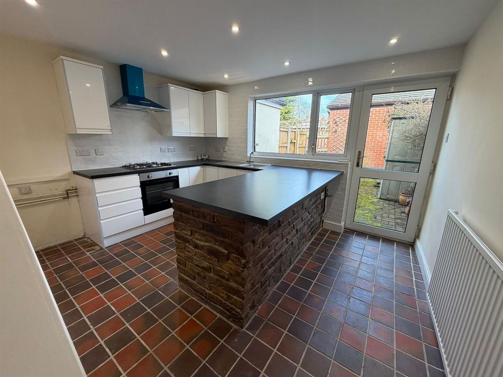 Property photo 3 of 16 (3).Jpeg