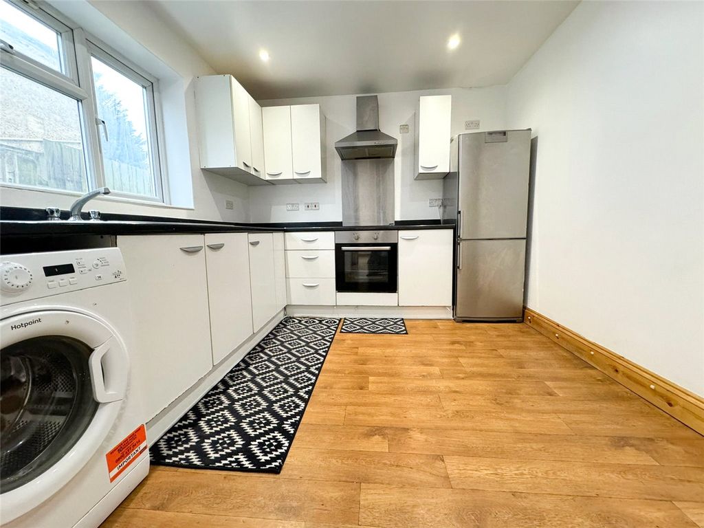 Property photo 2 of 7 Picture No. 16