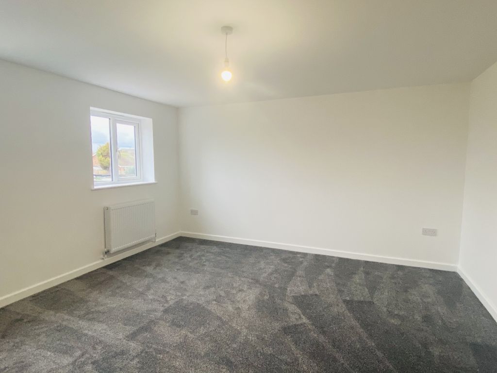 Property photo 3 of 7 Lounge 1