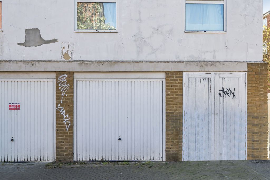 Property photo 3 of 17 1439277-2-69d51c6...