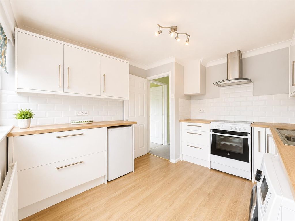 Property photo 2 of 12 9c0211E3-03Bf-4866-B5d0-09c97ce67880.Png