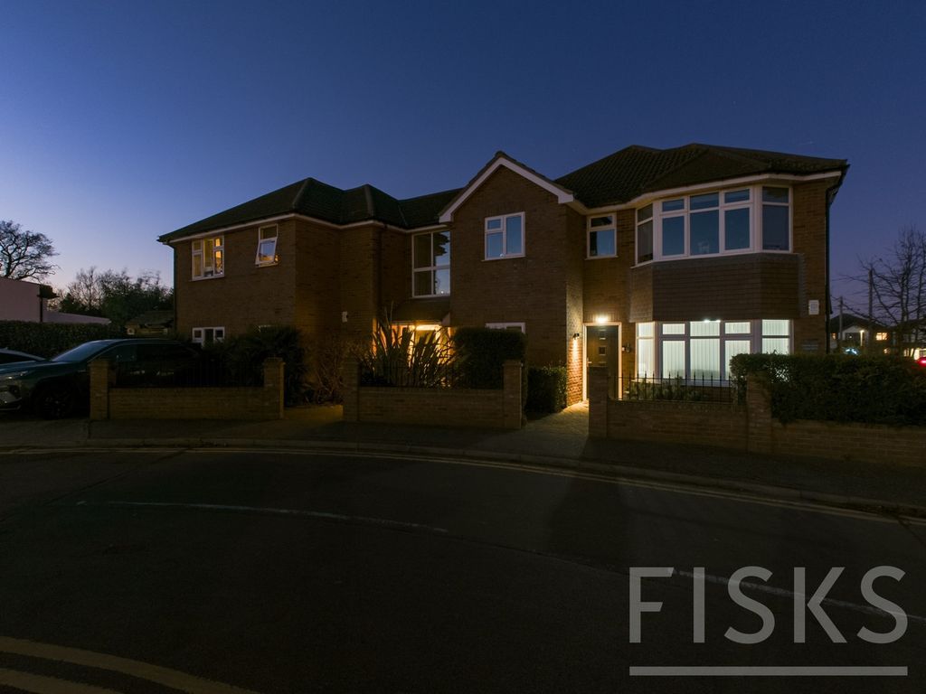Property photo 2 of 14
