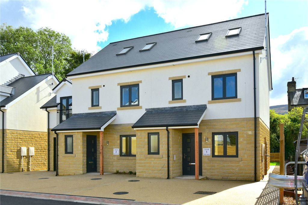 Property photo 1 of 20 Plot 1 The Langbar