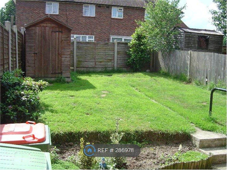 Property photo 2 of 6 Garden