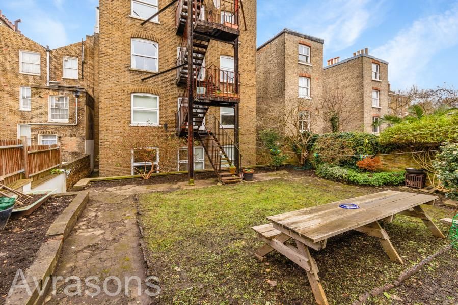 Property photo 3 of 12