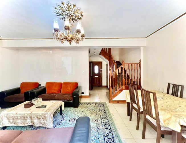 Property photo 2 of 6