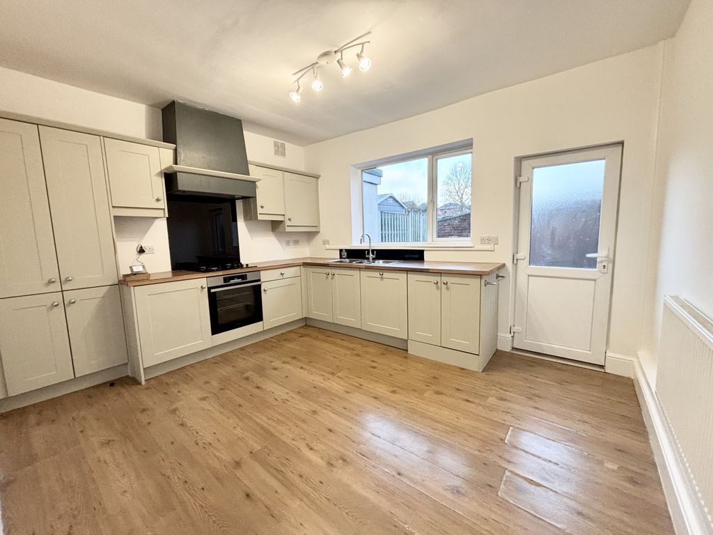 Property photo 2 of 16 Img_3014