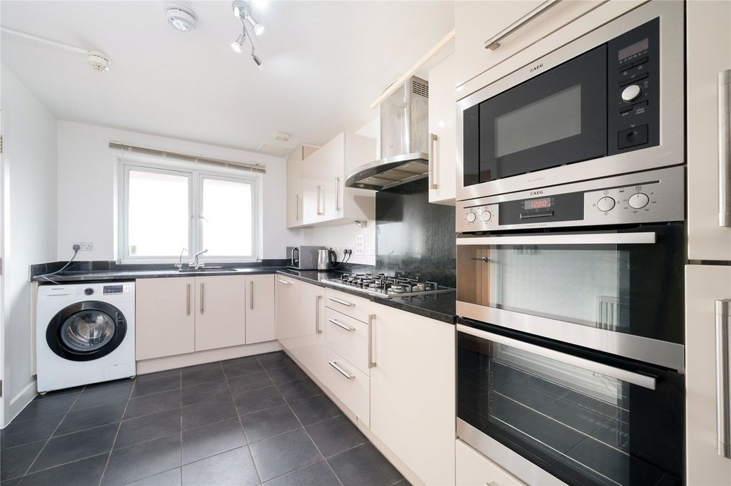 Property photo 2 of 10 Picture No. 03