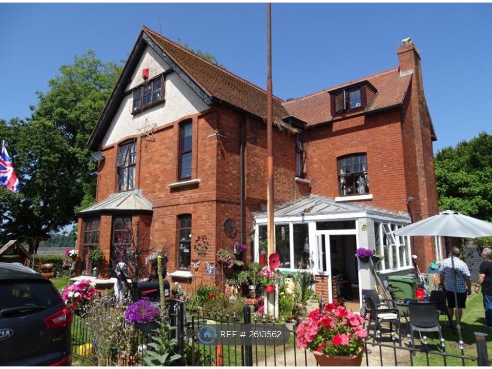 Property photo 1 of 9