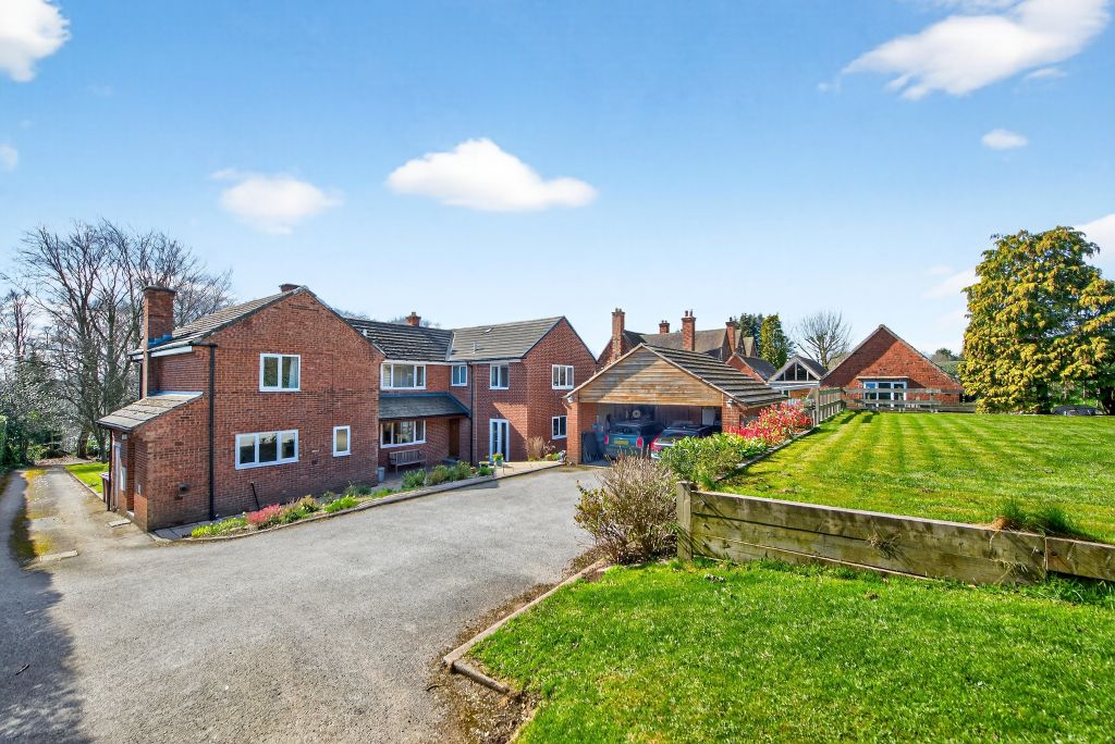 Property photo 3 of 26 Rear Garden