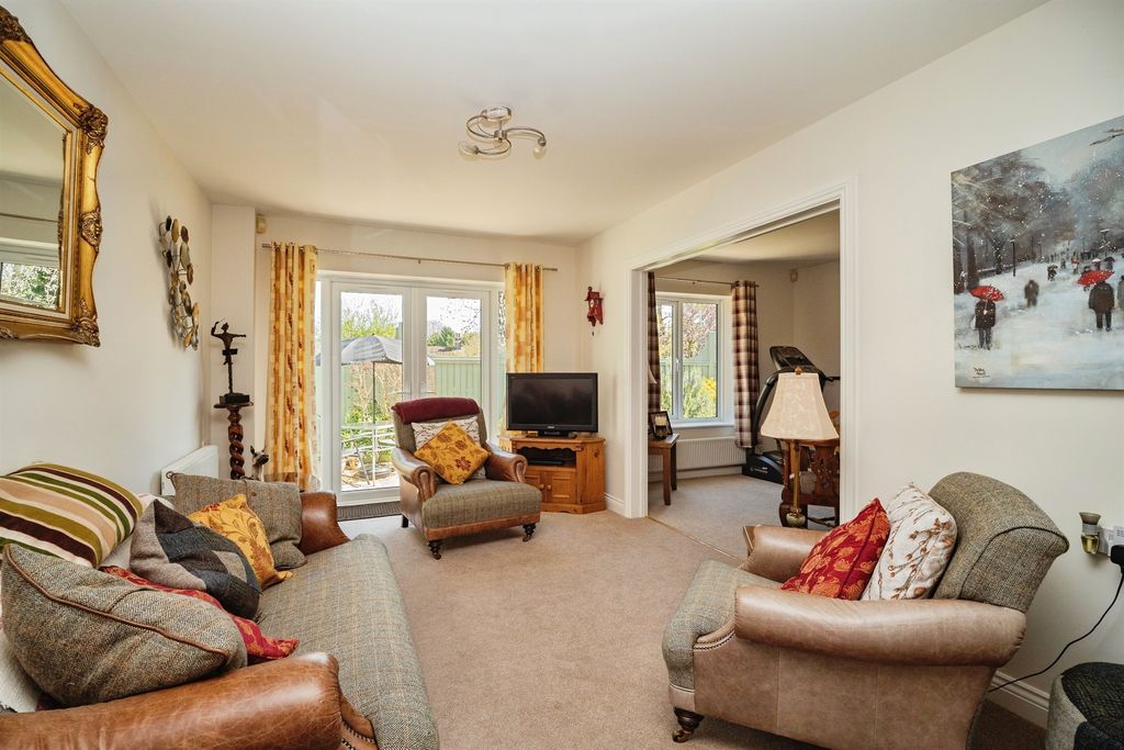 Property photo 2 of 29