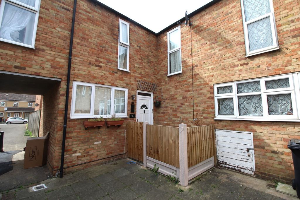 Property photo 1 of 10 Exterior