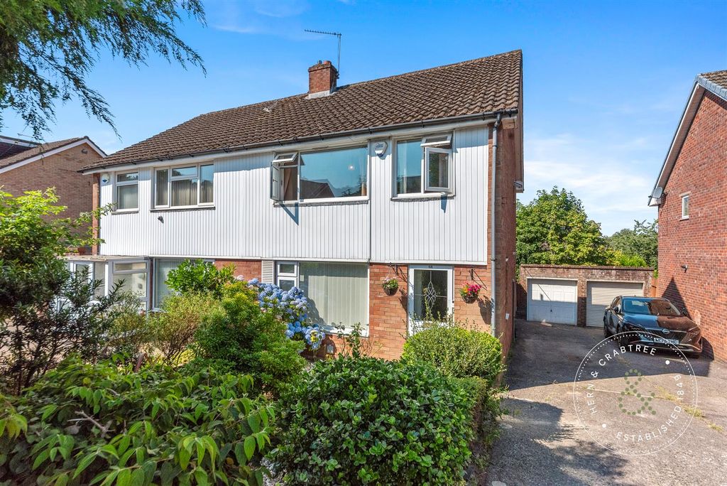 Property photo 1 of 29 Woolaston-Avenue-29.Jpg