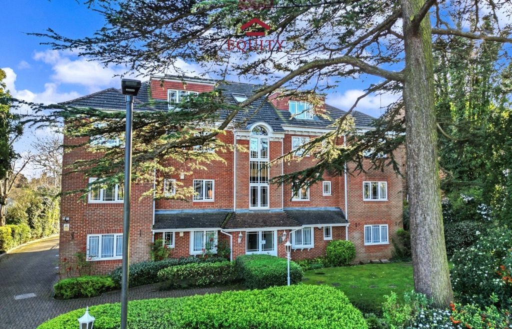 Property photo 2 of 29 Picture No. 28