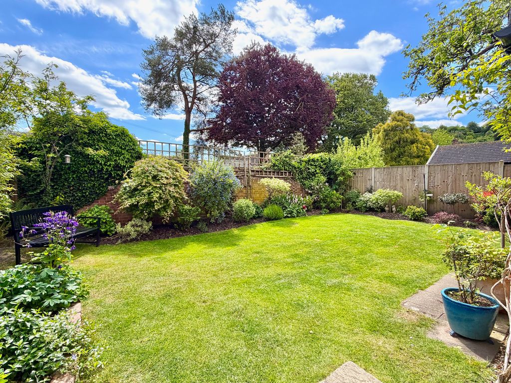 Property photo 2 of 20