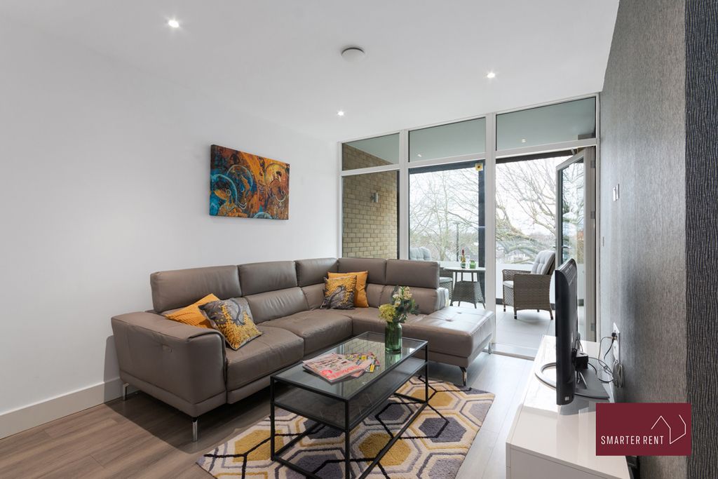 Property photo 3 of 24