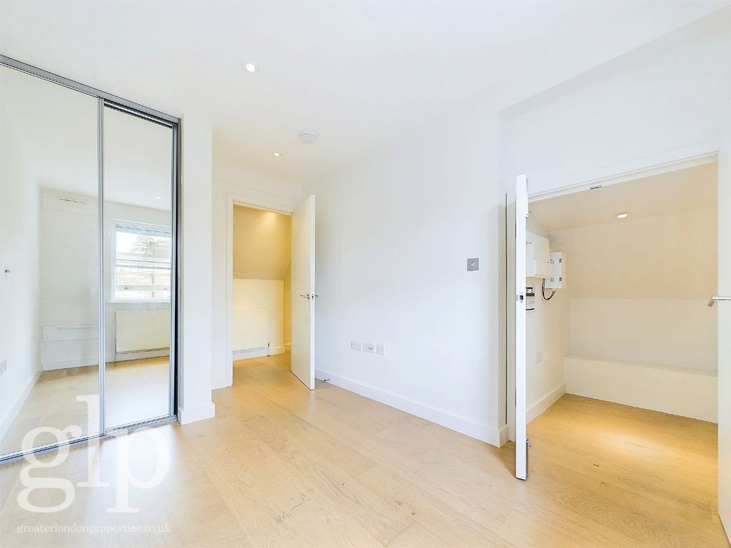 Property photo 2 of 20 973394